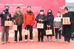 “百米小巷”人潮涌動！瑞方人力助力2025年武侯區(qū)春風行動專場招聘會“開門紅” 第12張